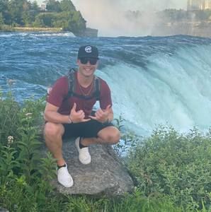 Meet your Posher, Casey